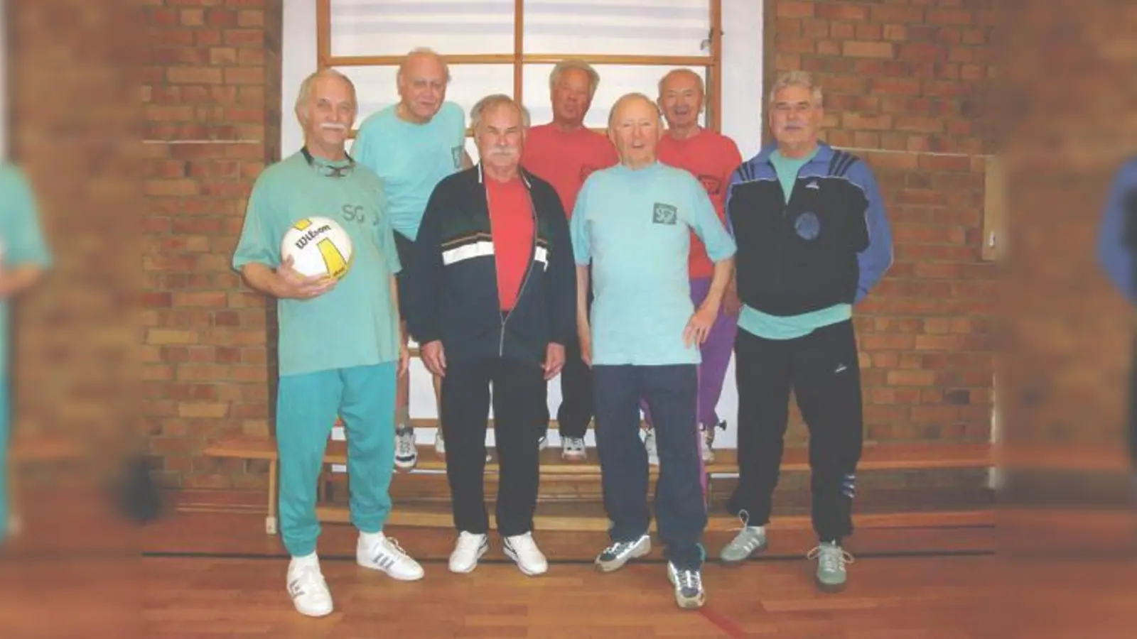 Die Senioren-Ballsport-Gymnastik-Gruppe.	 (F.: Verein)