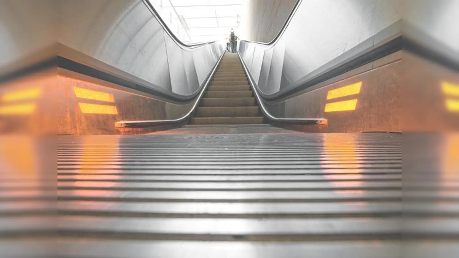 Alltagsgegestände wie eine Rolltreppe werden zum ästhetischen Kunstobjekt.	 (Foto: Herbert Becke)