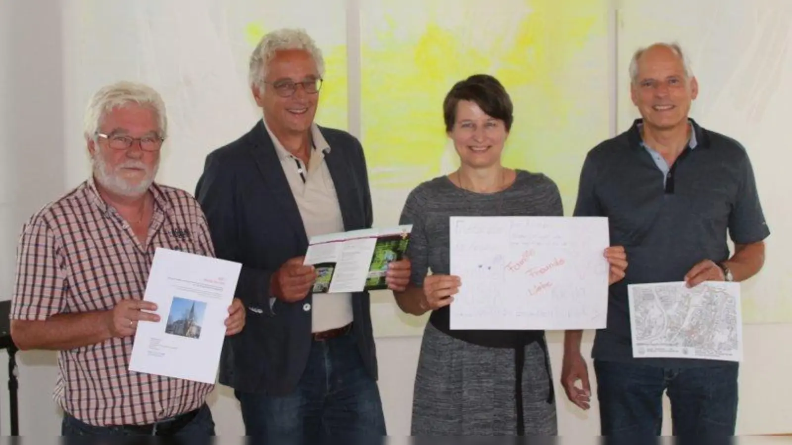 Bereiten das Lichtkunst-Projekt vor: Ralf Scharnitzky, Axel Piper, Ulrike Fries-Wagner und Martin Herzog (von links). (Foto: mka)