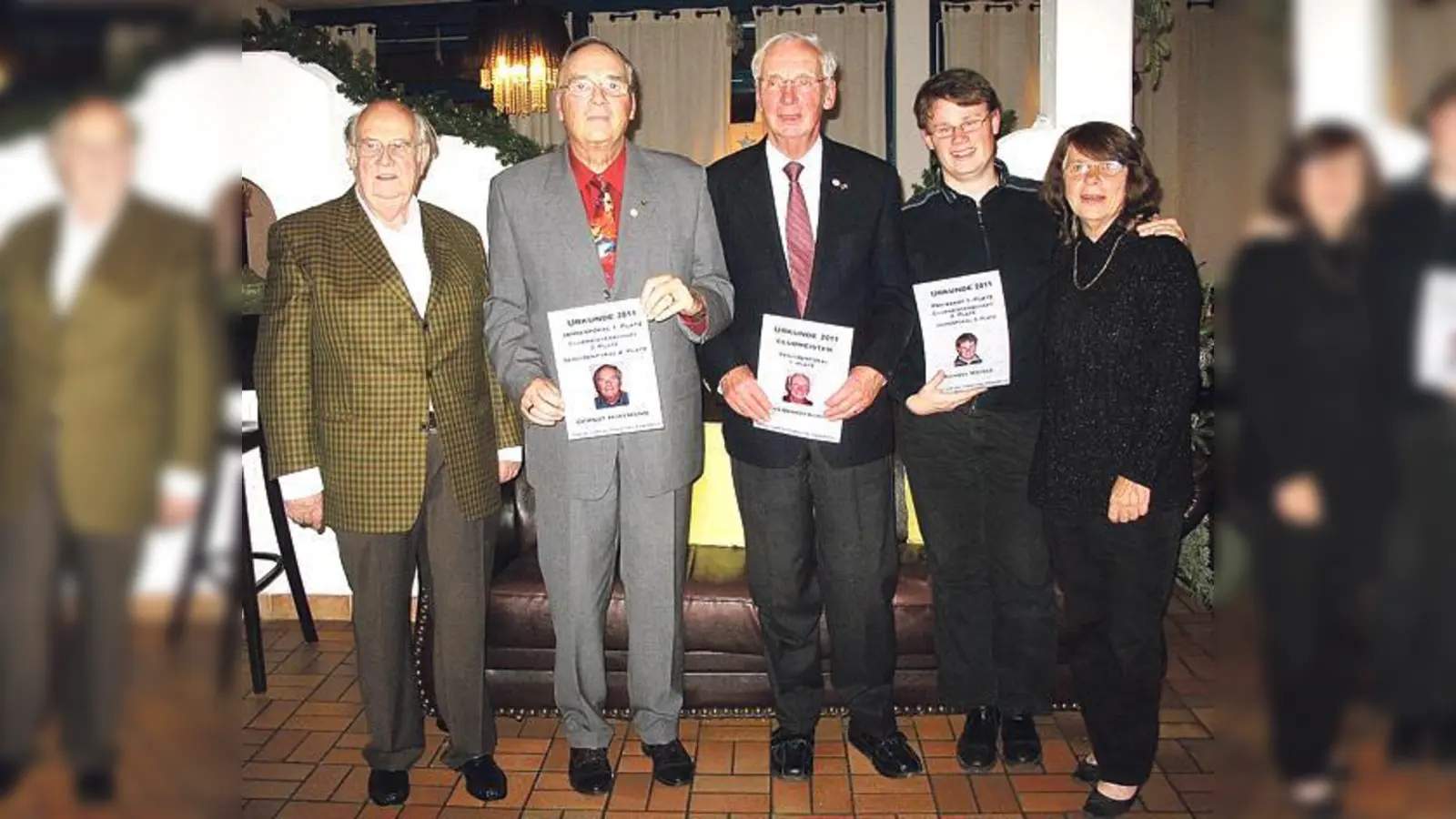 Die geehrten: Heinz-Georg Vogt, Gernot Hoffmann, Hans-Berndt Schittek, Michael Weigle und Renate Roth (v.li.). 	 (Foto: Privat)