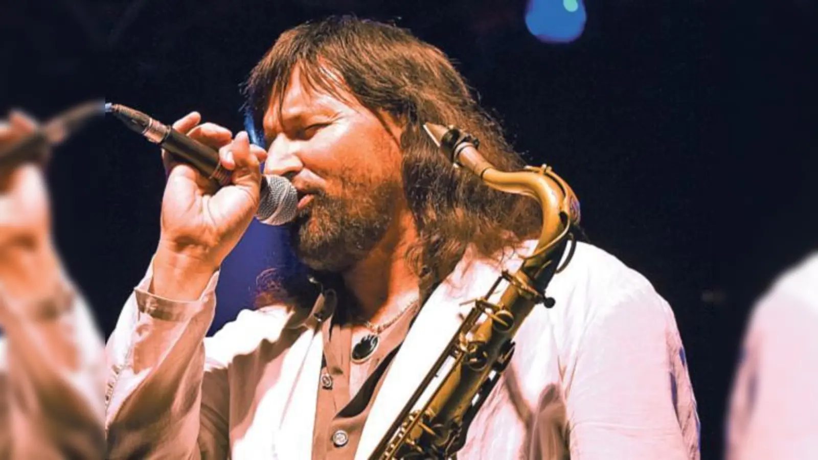 Seit 30 Jahren steht Charly Augschöll mit seiner »Hot-Stuff-Band« bereits auf der Bühne.  (Foto: VA)