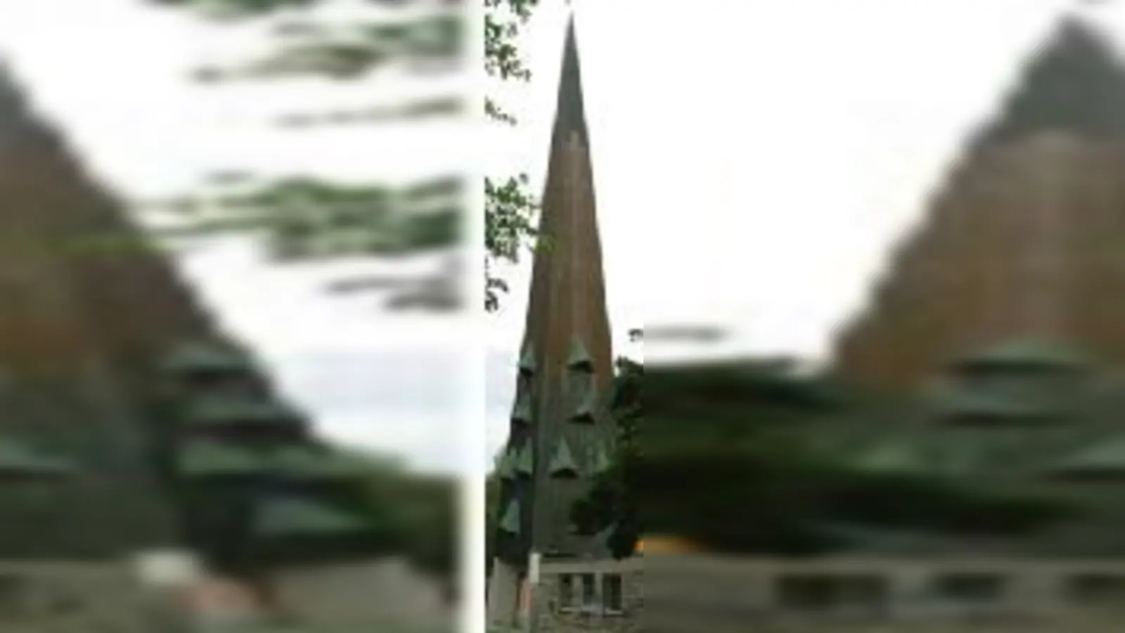 Ragt imposant in den Garchinger Himmel  der Kirchturm von St. Severin.  (Foto: Privat)