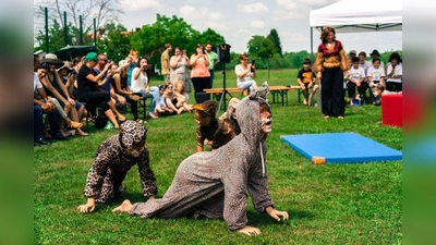 Das 25-jährige Bestehen des Hortes in Breitbrunn wurde mit einer Zirkuseinlage gefeiert. Dabei durften natürlich auch nicht die „wilden Raubtiere” fehlen. (Foto: Lebenshilfe Starnberg)