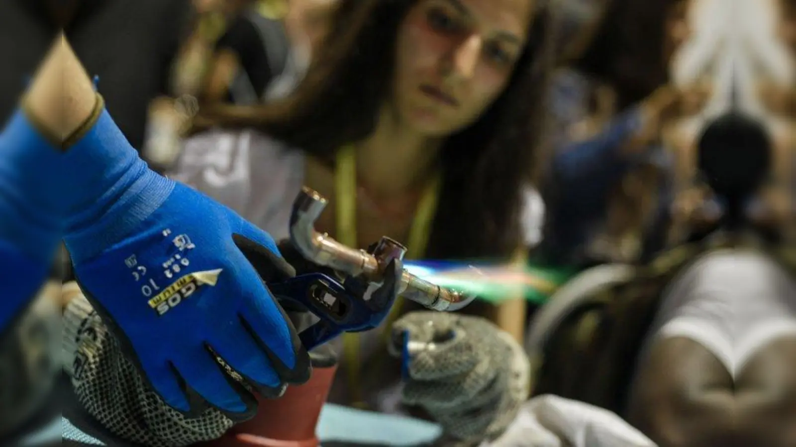 Die Online-Praktikumsbörse für Geflüchtete bietet mehr als 1.300 branchenübergreifende Jobs an. (Foto: sprungbrett into work)