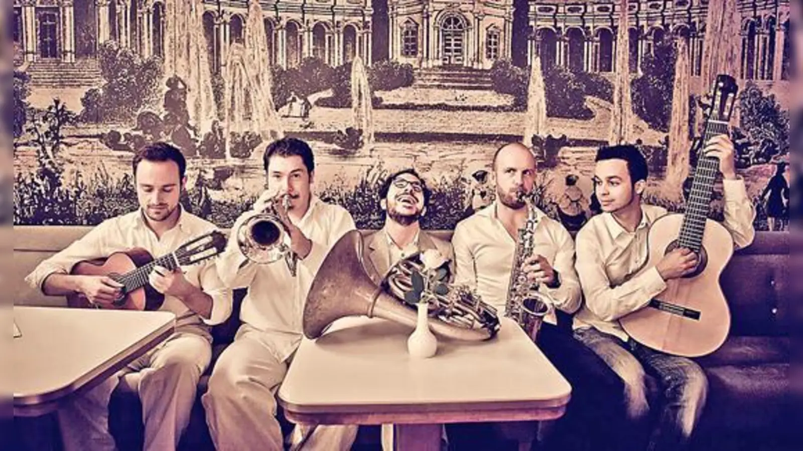 Die Buam von Bavaschoro verkörpern musikalische Lebendigkeit und Spielfreude. 	 (Foto: Bavaschoro)