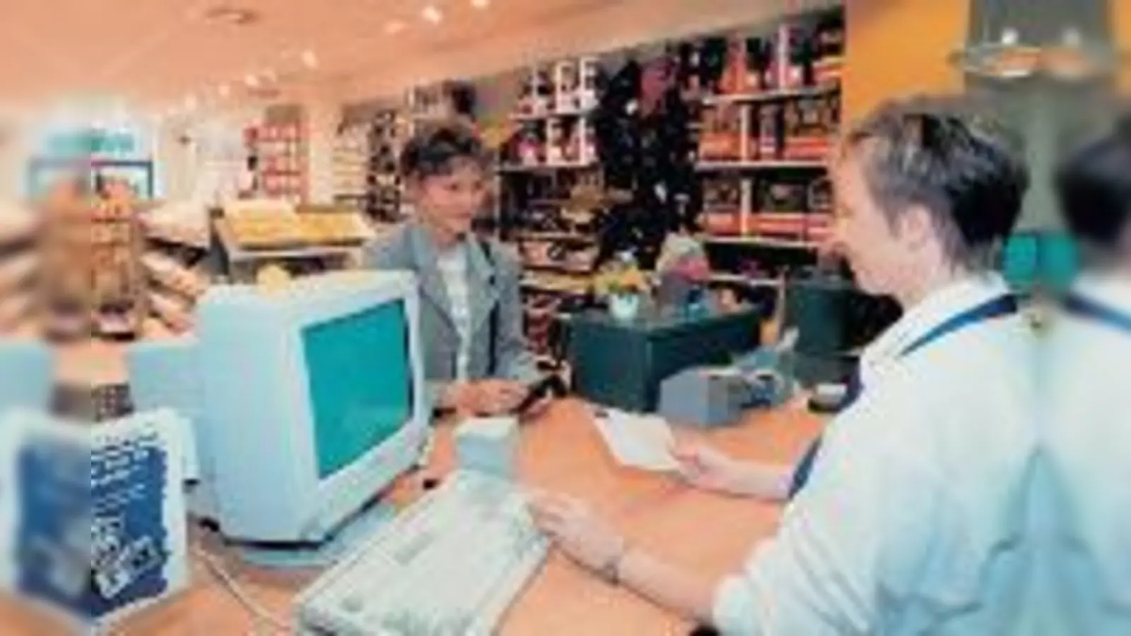 Wer darüber nachdenkt, dass der ehemalige Staatskonzern die Betreuung von sensiblen Briefen und Bankdaten aus Kostengründen an Supermärkte auslagert, der bekommt manches Mal Magenschmerzen.  (Foto: DPWN)