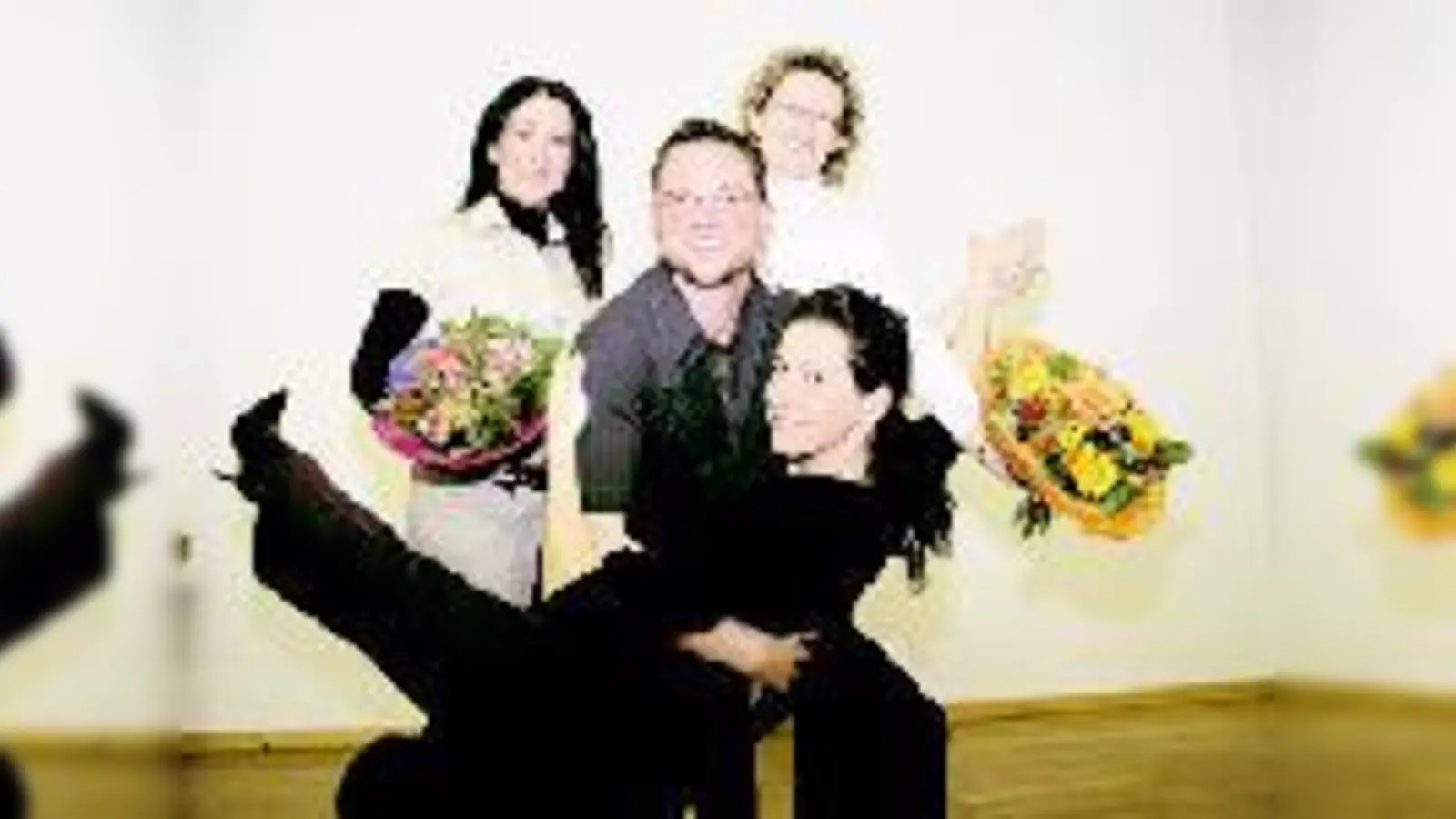 Für ihre Erfolge bei der Deutschen Boogie Woogie-Meisterschaft wurden geehrt (v. l.): Titelverteidigerin Doris Preuhs und Thomas Veigl sowie Evelyn Ziegler und Angelika Keller von den Boogie Magic´s.  (Fotos): Schwarz-Mehrens)