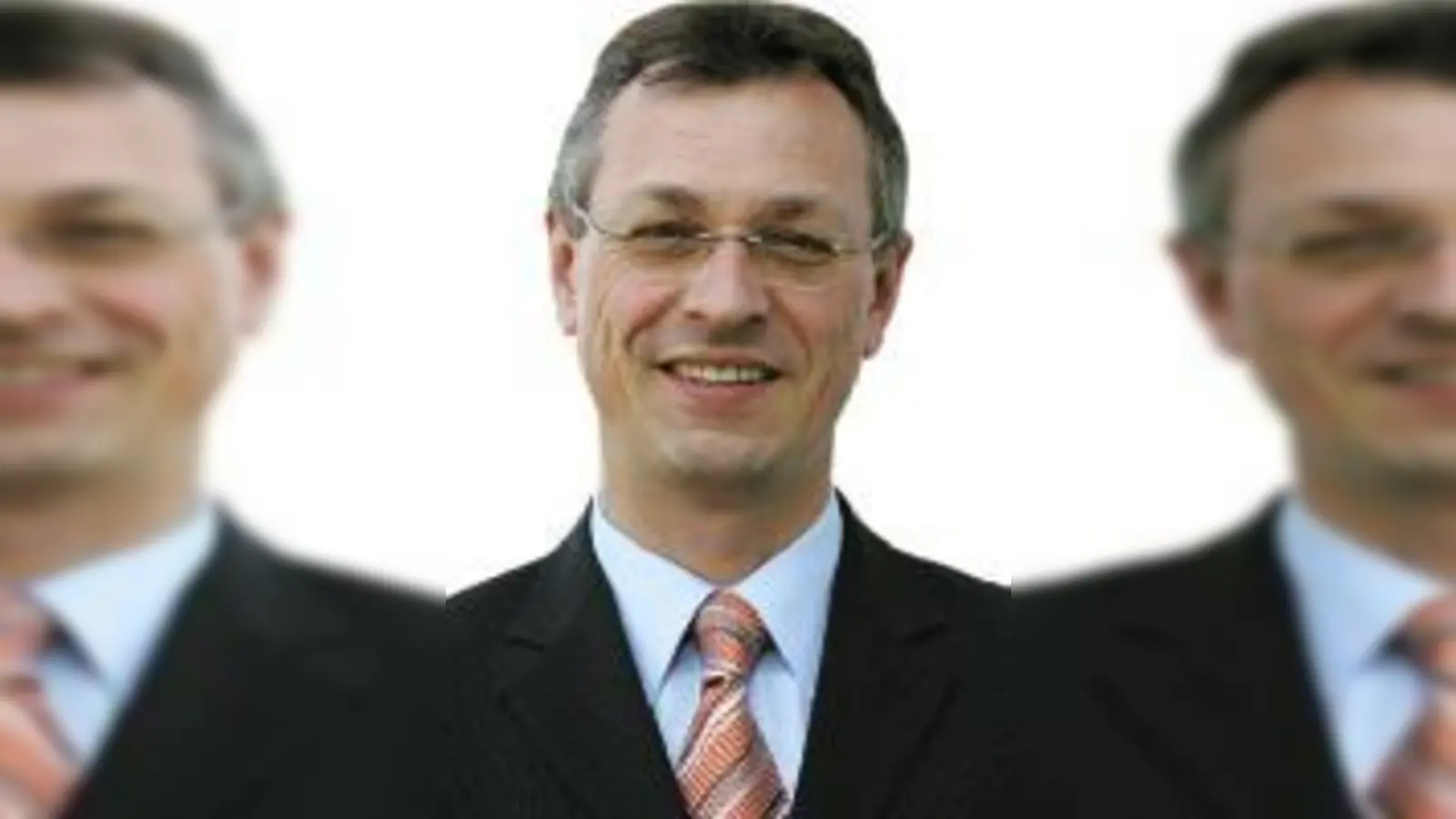 Führt Rauchverbot und Büchergeld an bayerischen Schulen ein: Bayerns Kultusminister Siegfried Schneider (CSU).	  (Foto: Archiv)