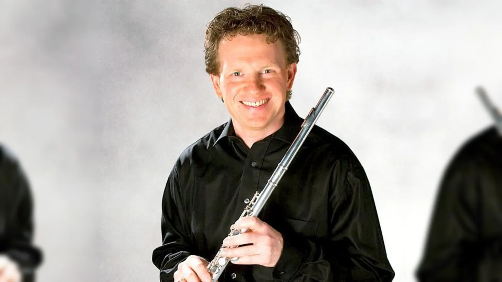 Andreas Haas nimmt die kleinen Zuhörer mit auf eine Reise durch das musikalische Europa.	 (Foto: VA)