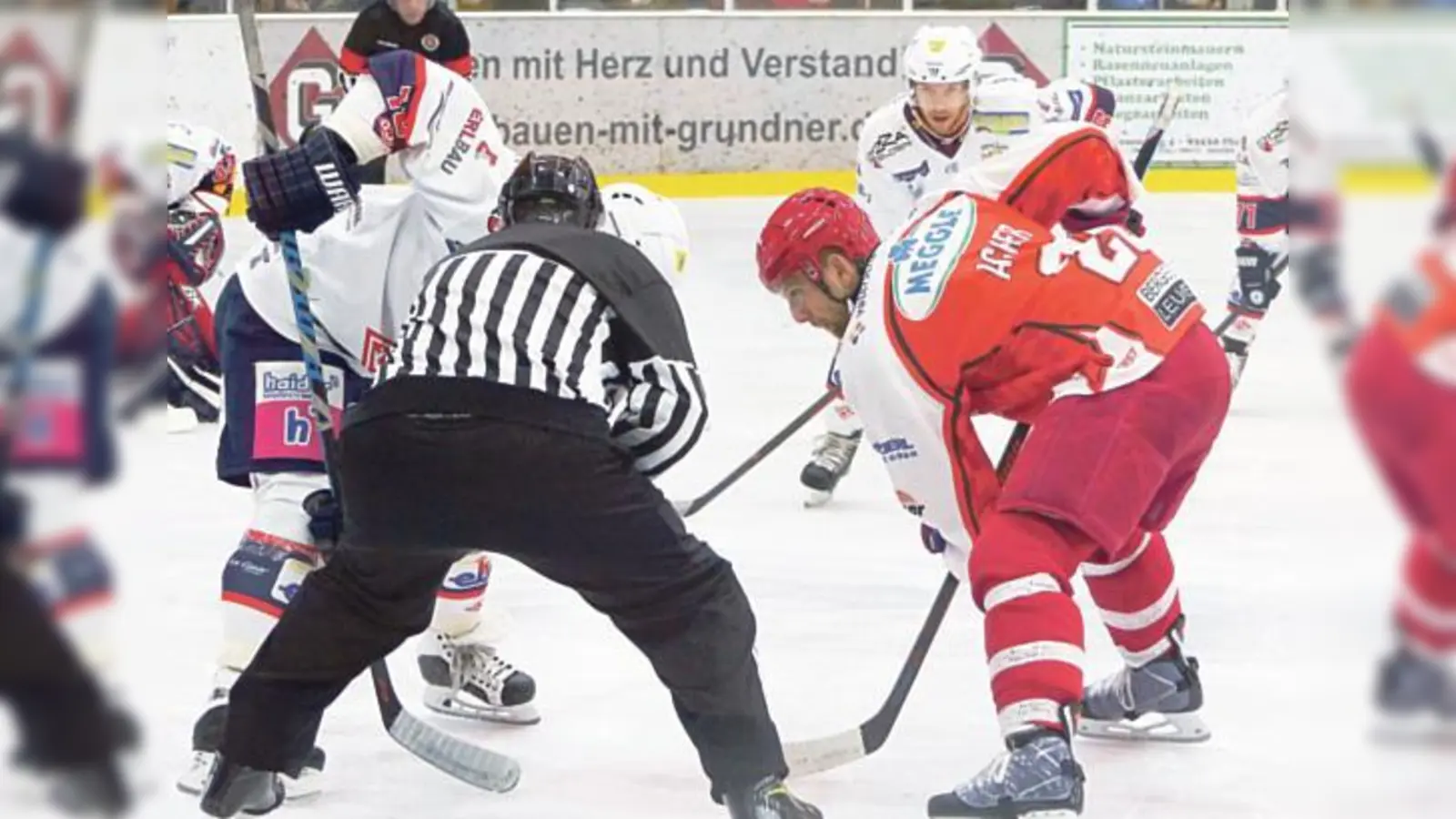 »Wir haben stark begonnen, waren im zweiten Drittel teilweise zu weit weg und hatten danach nicht das nötige Puckglück«, gratulierte Trainer Johannes Wieser dem Gegner zum Aufstieg in die erste Playoff-Runde.	 (Foto: smg / Chris Unverdorben)
