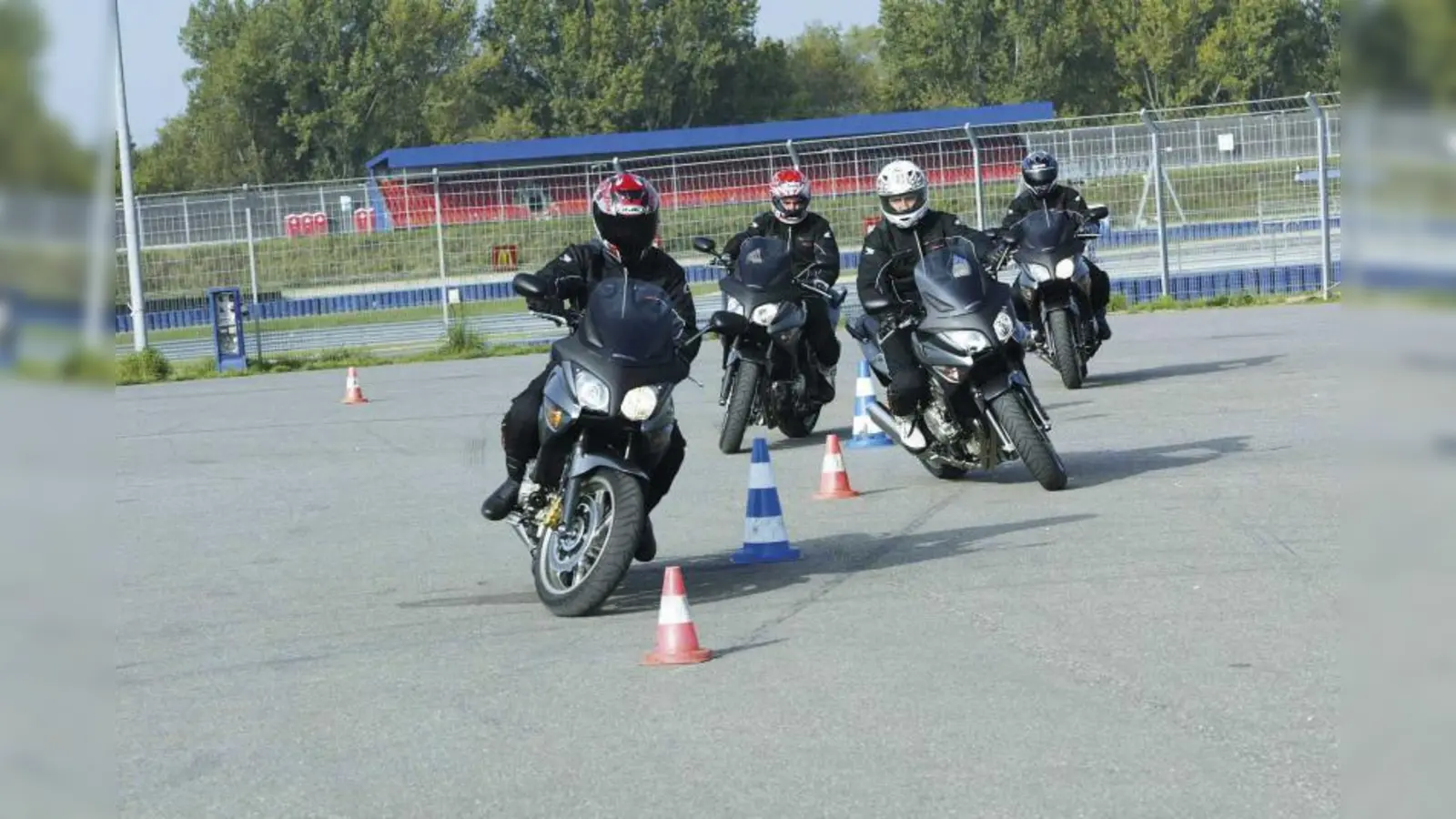 Sicher im Sattel: Mit einem Motorrad-Wiedereinsteiger-Training beim ADAC. (Foto: ADAC)