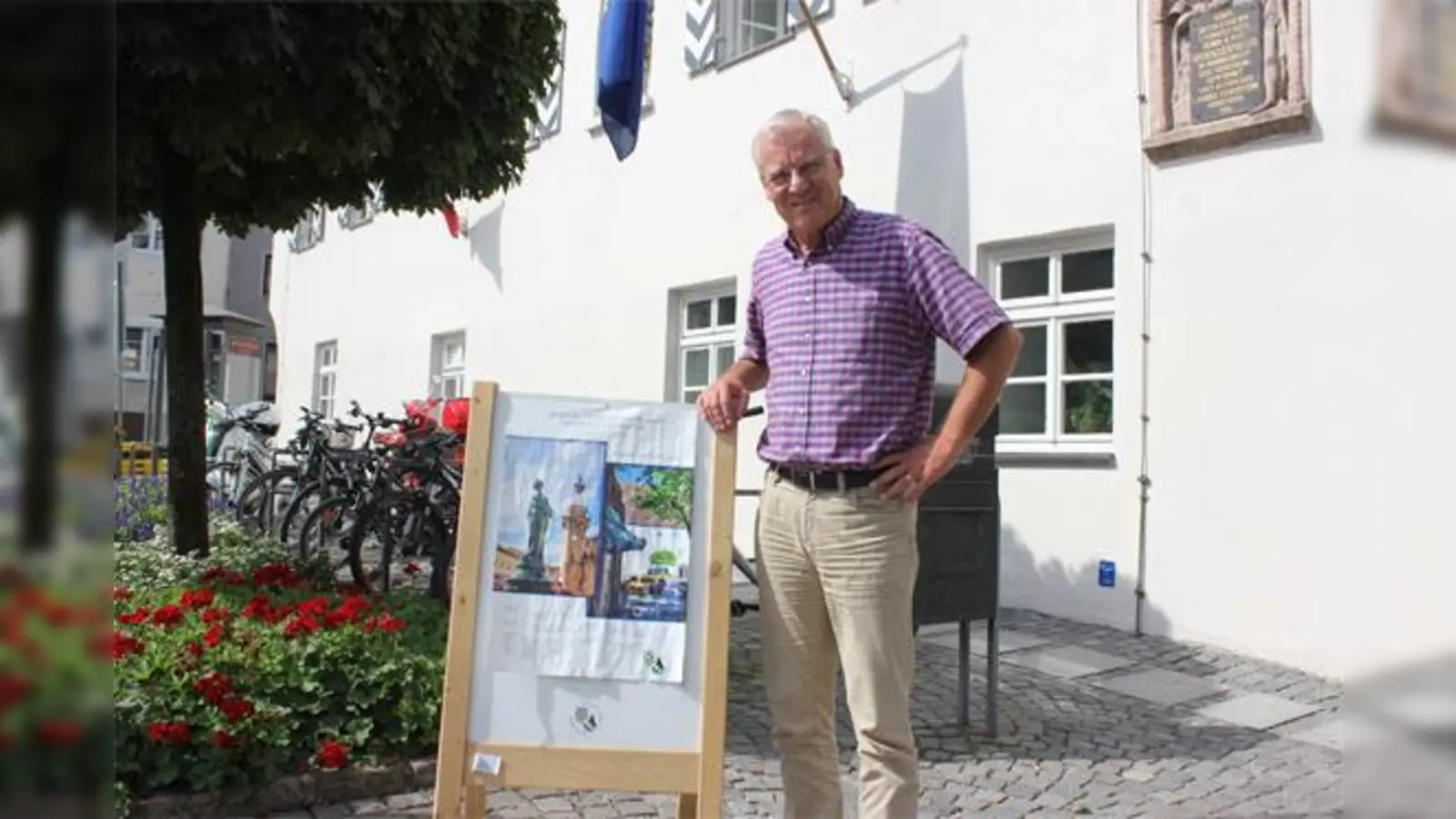 Bürgermeister Walter Brilmayer freut sich ganz besonders auf die bayerisch-französischen Festtage vom 27. bis 29. Juli in Ebersberg. 	 (Foto: Stefan Dohl)