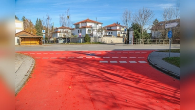 Nicht zu übersehen: der Einmündungsbereich in die Summerstraße von der Mühlfelder Straße kommend. (Foto: Gemeinde Herrsching)