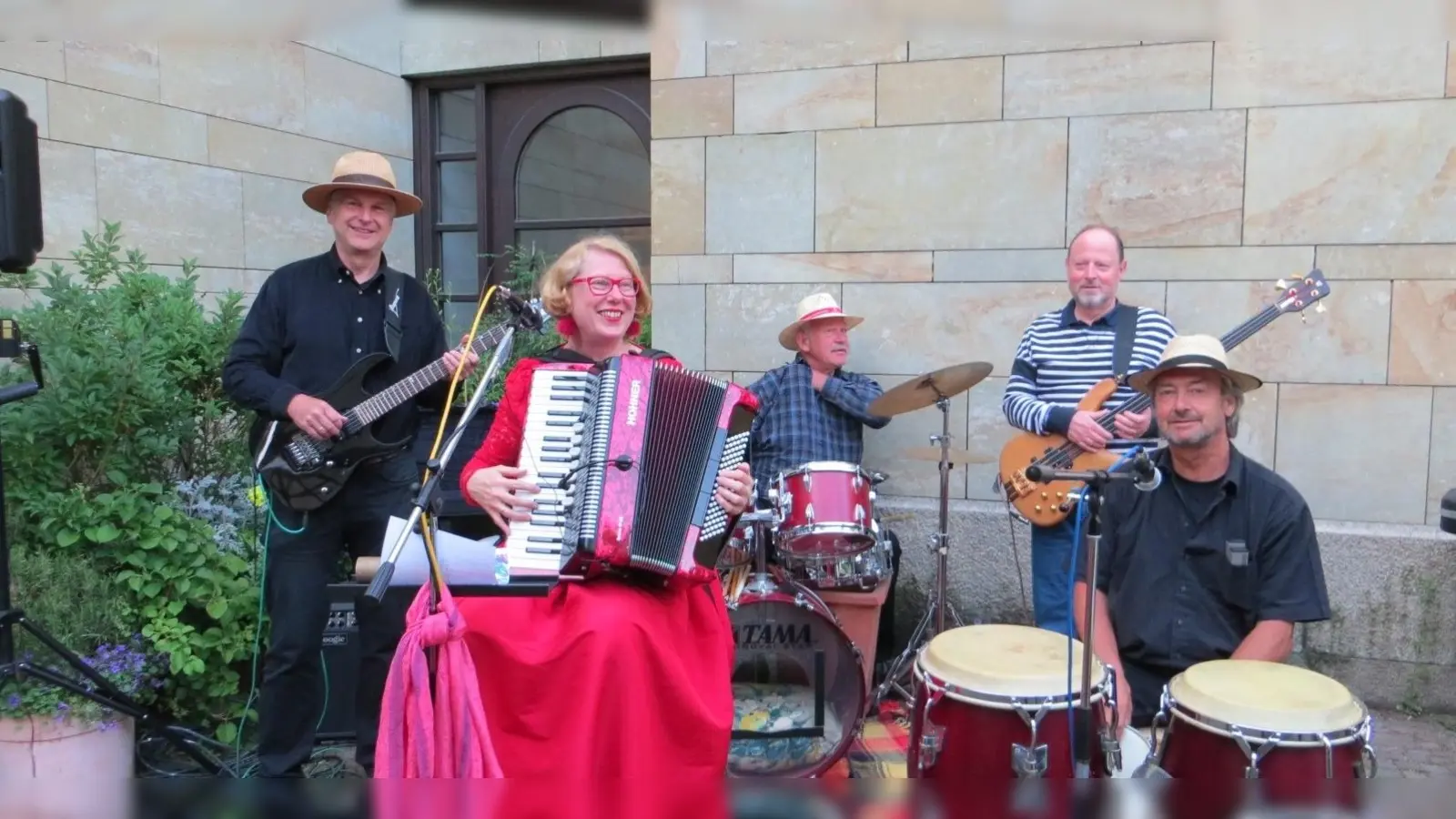 Die Oberschleißheimer Band „Ratatouille“ wird Chansons und andere internationale Musik spielen. (Foto: VA)