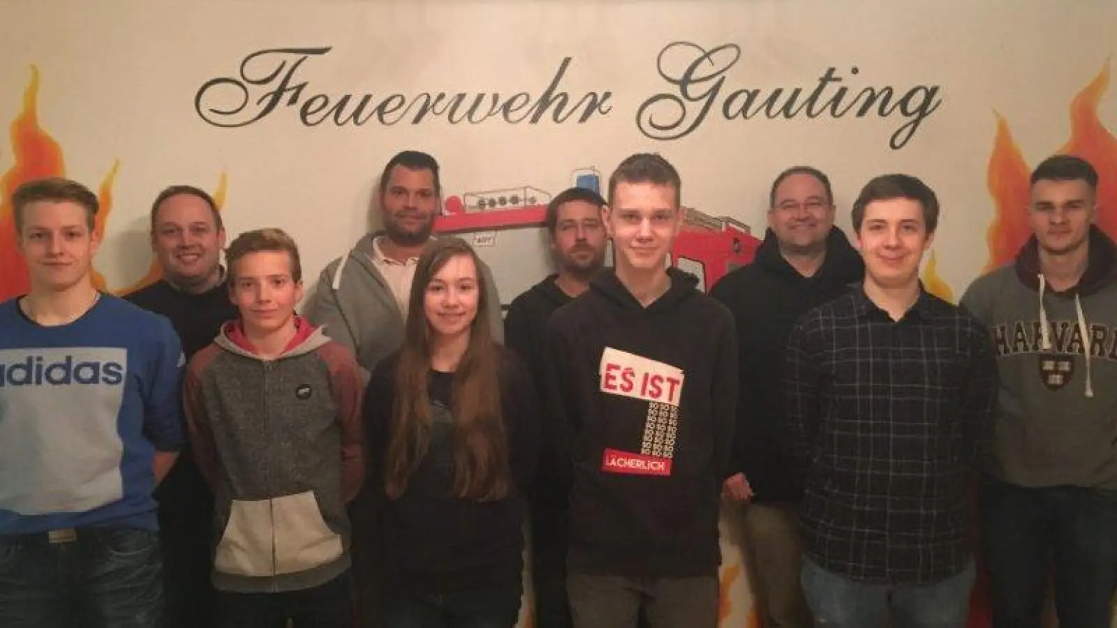 Neuer Jugendvorstand der Gautinger Feuerwehr (von links): Martin Elsnitz, Martin Strasser, Bernhard Krenn, Bernhard Spazierer, Stefanie Elsnitz, Dominik Sütterlin, Christopher-Storm Kaluza, Markus Thugut, Sebastian Probst und Marco Hering. (Foto: Feuerwehr Gauting)