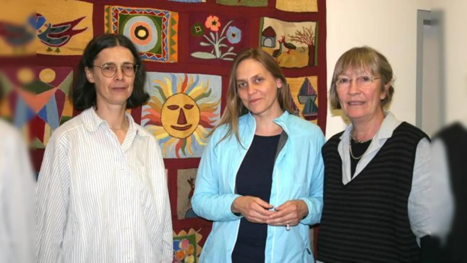 Hildegard Jacobs, Brigitte Hutterer und Margarete Kiesele (v. l.) von der Initiativgruppe: Seit 40 Jahren kümmert sich die IG um Migranten. 	 (Foto: scy)