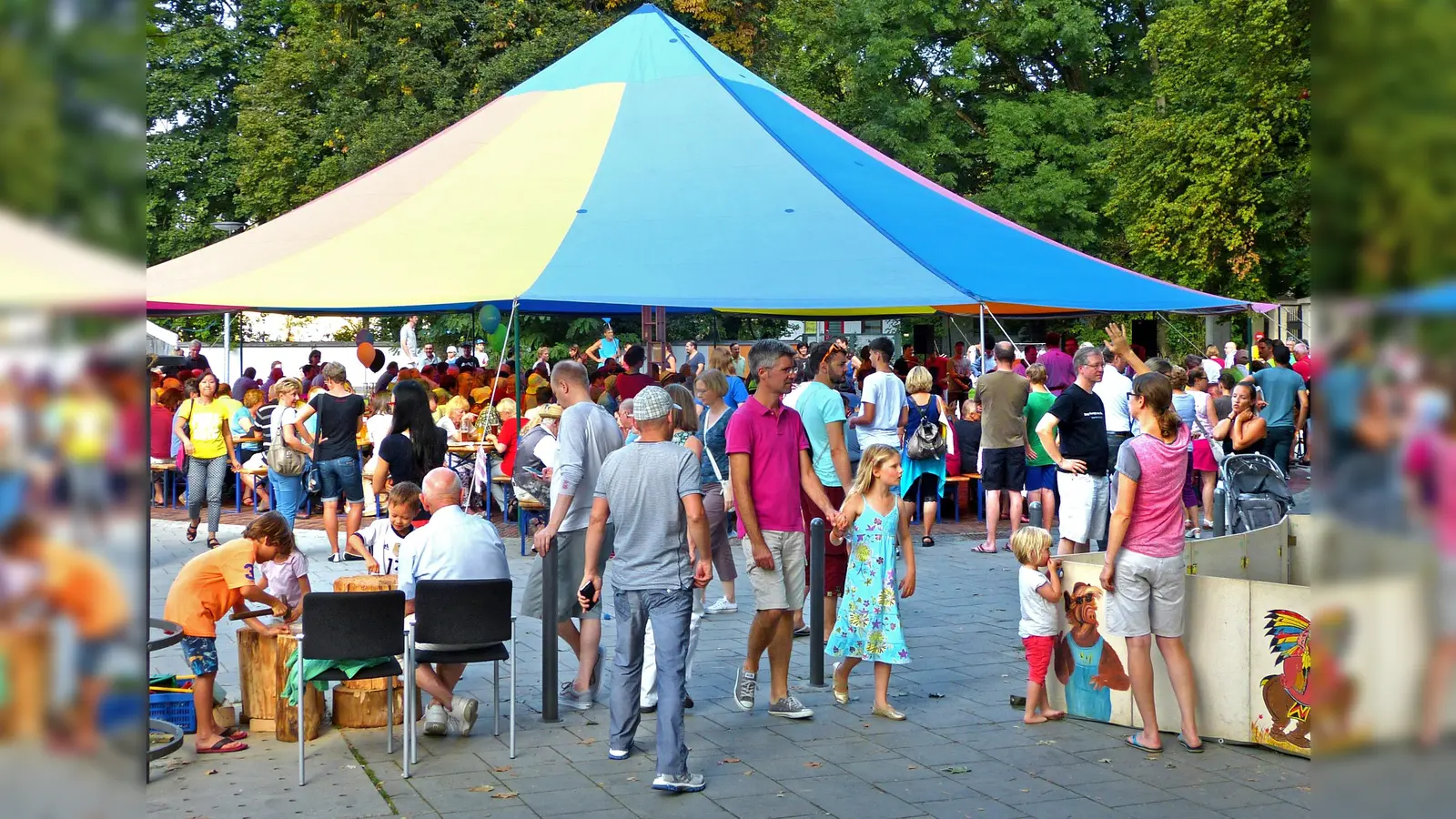 Am Sonntag, 8. September, wird die Baumkirchner Straße zum Festplatz für Groß und Klein. (Foto: Mathias Brandstätter)