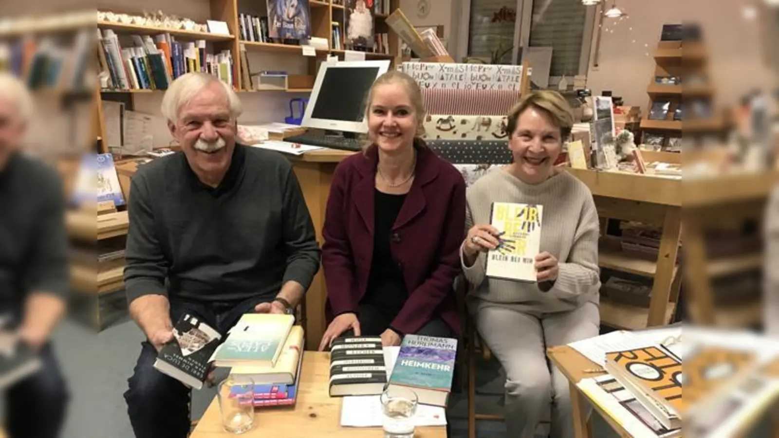 Dr. Gerhard Helming, Dr. Ursula Maier-Eichhorn und Bärbel Heuser stellen spannende Neuerscheinungen vor.  (Foto: hw)