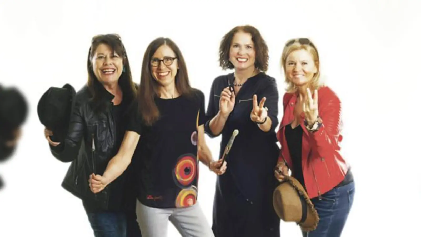 Vier Künstlerinnen aus dem Würmtal zeigen ihre Grafiken, Fotografien und Bilder im Kunsttreff. 	 (Foto: Günter Feldhäuser)