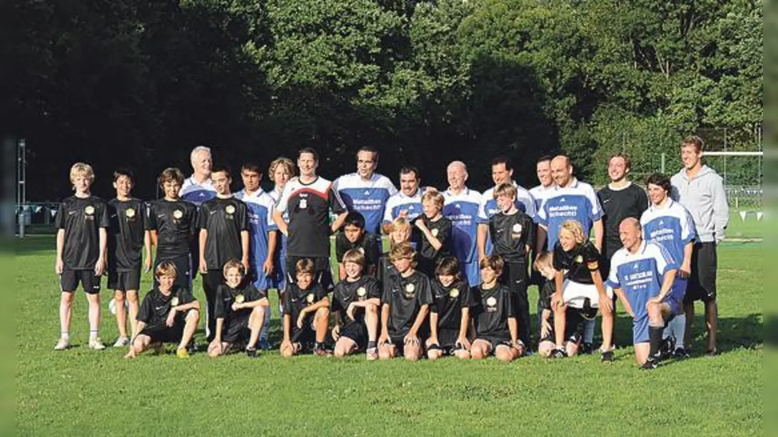 Saisonabschlussfeier beim TSV Moosach-Hartmannshofen mit besonderem Schmankerl. 	 (Foto: Verein)