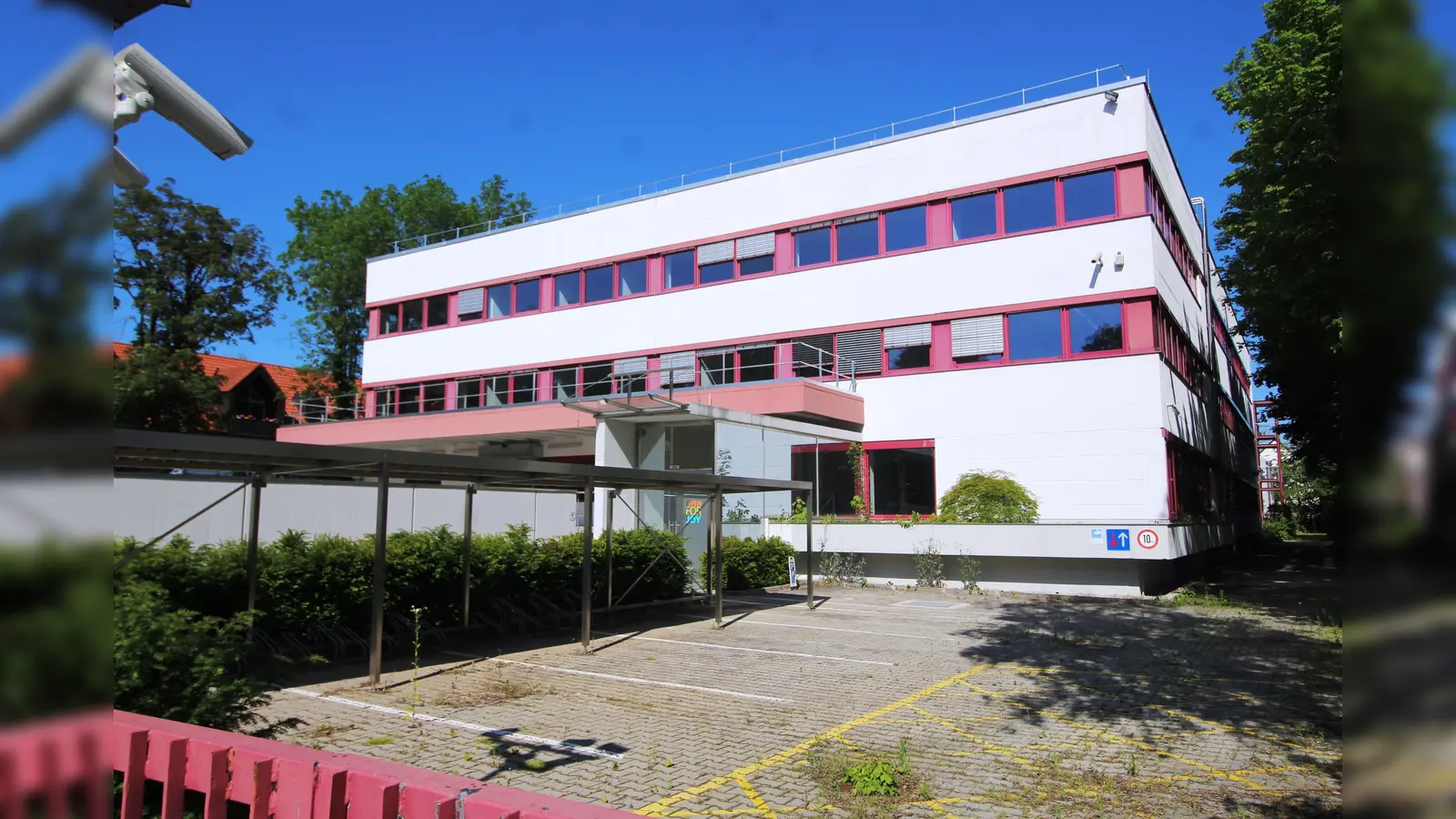 Neue Wege im Wohnungsbau will man in Altperlach gehen, hier sollen Bürogebäude in Wohngebäude umgewandelt werden. (Foto: RedP)