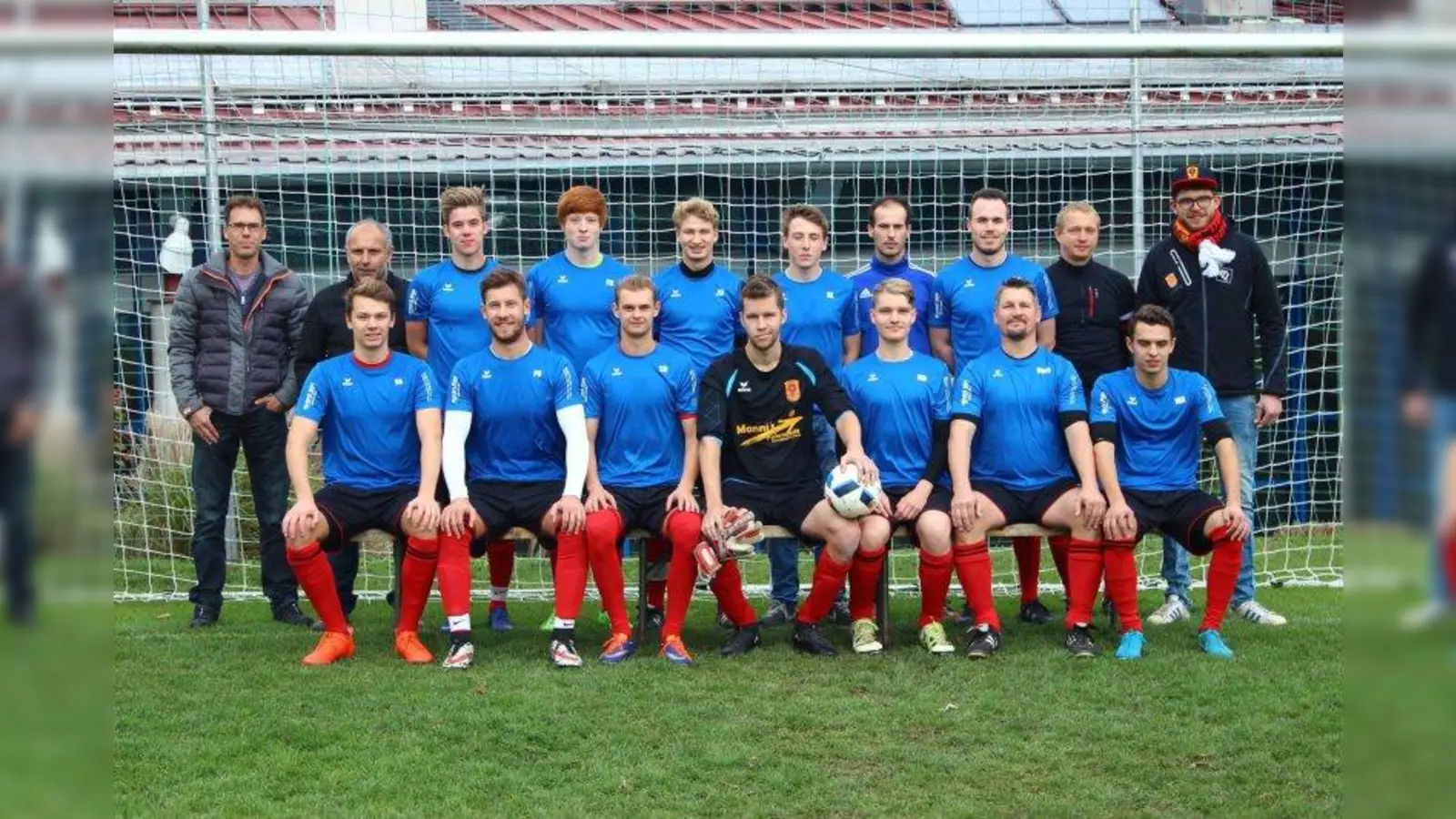 Mit den neuen Trikots steigen die Torchancen sicherlich. (Foto: TSV Hechendorf)