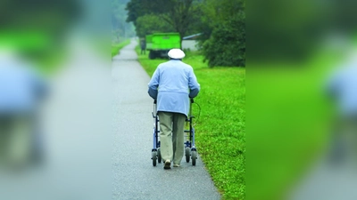 Der Ethik-Beirat für die Alten- und Pflegeheime der Inneren Mission soll unter anderem Empfehlungen für die Hilfe im Alter erarbeiten. (Foto: Günter-Havlena/pixelio.de)