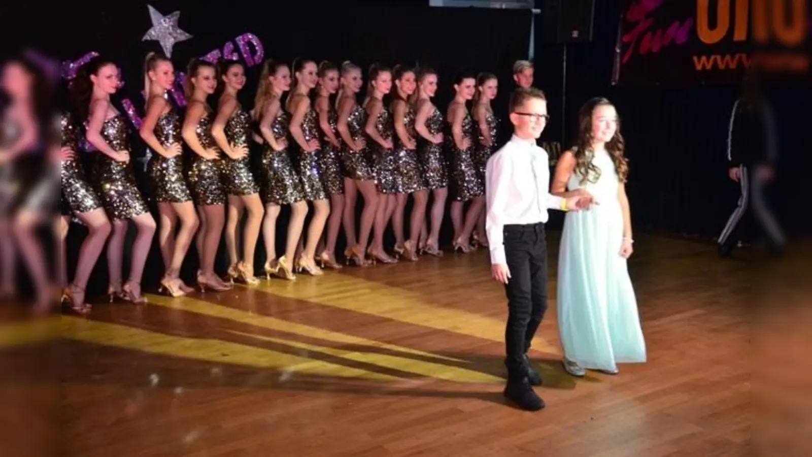 Germerings Kinder-Prinzenpaar David I. und Jenny II. und ihr schillerndes Gefolge. (Foto: Eisinger)