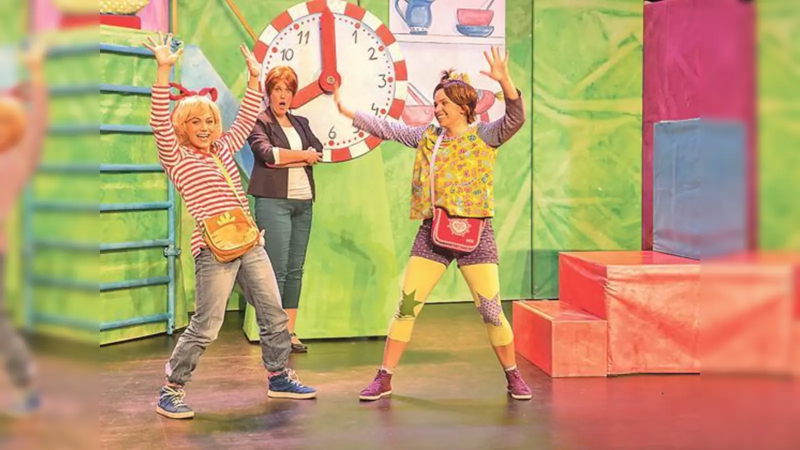 Dass an ihrer Schule so viel los ist, liegt auch an Conni und Anna und ihren lustigen Ideen.	 (Foto: Cocomico)