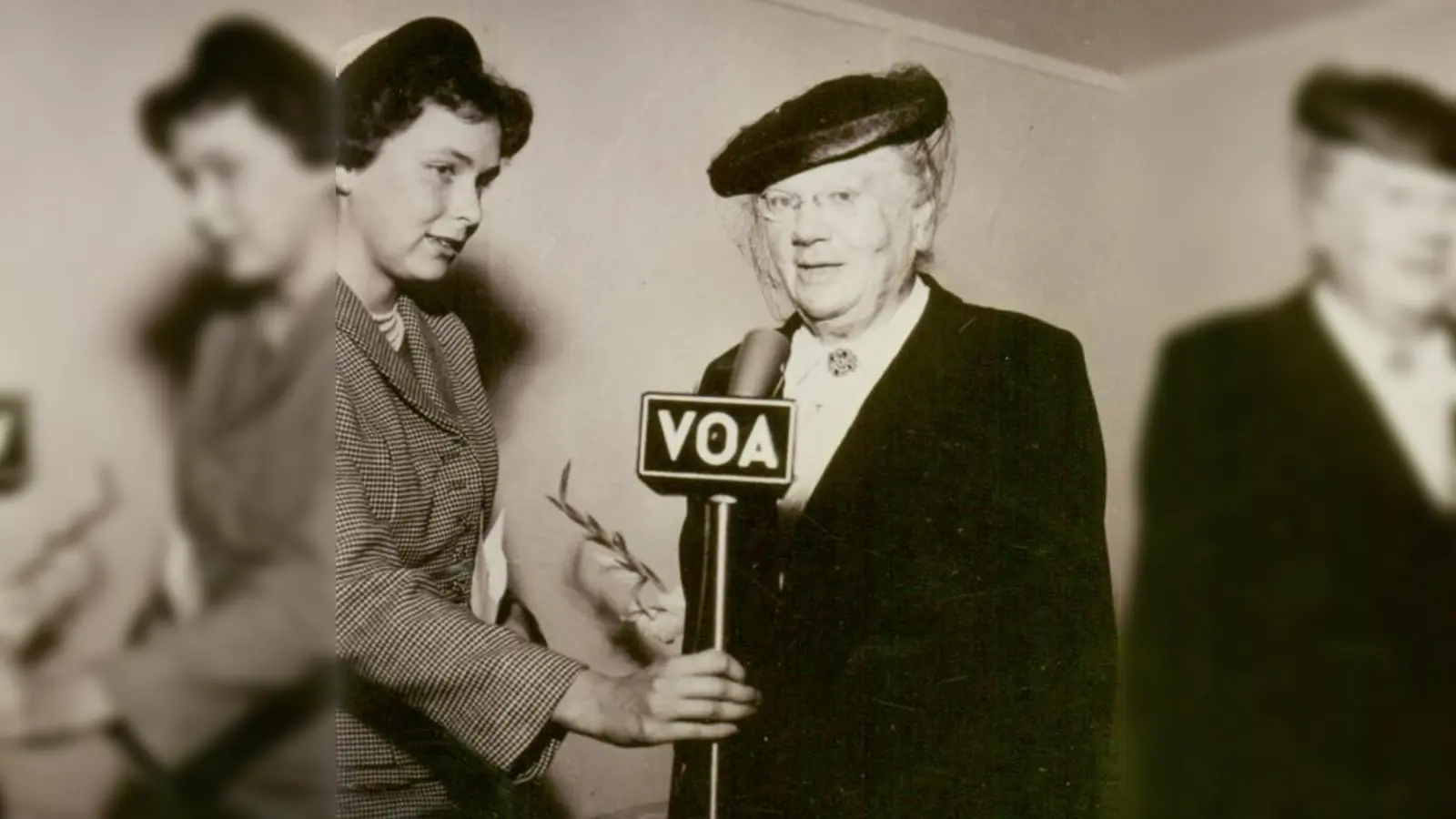 Alexandra Tolstoy, die Gründerin der Tolstoy Foundation, eröffnete am 7. September 1959 das Karlsfeld Center for Escapees in München.  (Foto: W. Lensky)