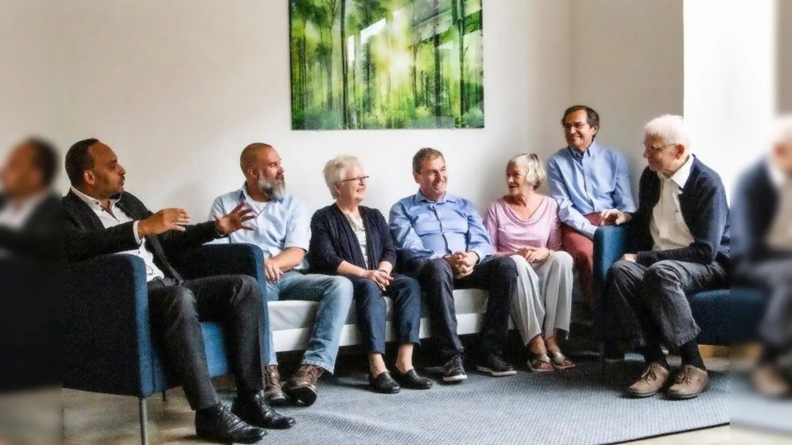 Seit 35 Jahren setzt sich die Initiative krebskranke Kinder München e.V. für an Krebs erkrankte Kinder und deren Angehörige ein. Zum Vorstand der Initiative zählen (von links): Ibrahim Alexander Grundner, Christian Münsterer, Therese Madl, Hans Kiel, Carlotta Diekmann, Peter Seyb, Dr. Lothar Stengel-Rutkowski. (Foto: Initiative krebskranke Kinder München)