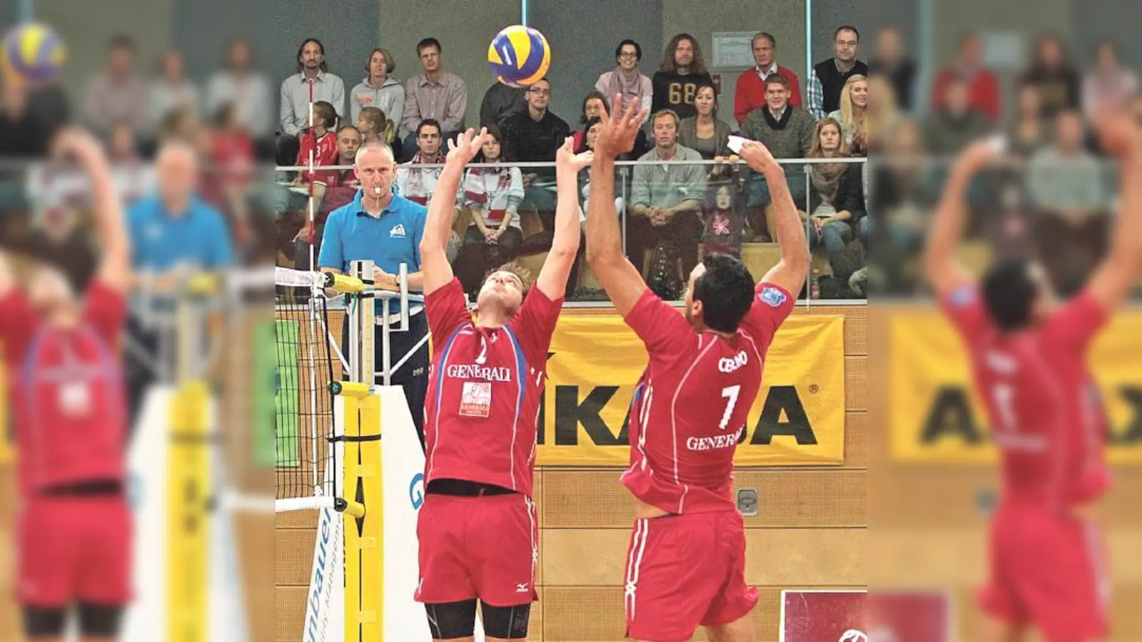Fredy Cedeno (re.) setzt wieder zu einem Smash an. Gegen Rottenburg gelang ihm ein sehr starkes Spiel.	  (Foto: Verein)
