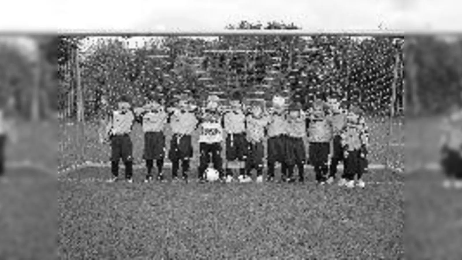 Elf Kicker  Elf Tore. Die G-Jugend des SC Schwabing freut sich über den haushohen Sieg	 (Foto: Verein)