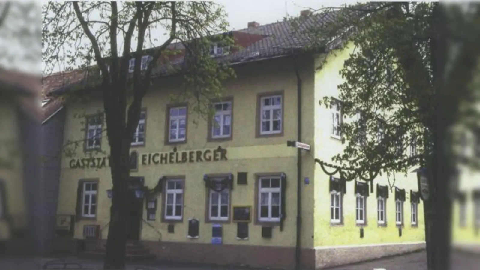 Kalender ausverkauft! Veronika Linden, 2. Vorsitzende des Moosacher Geschichtsvereins, lässt trotz guter Resonanz des neuen Kalenders, alle teilhaben an ihrer Thematik. Hier ist der Juni 2019 abgebildet.  (Foto: GSLM/Stadtarchiv München)