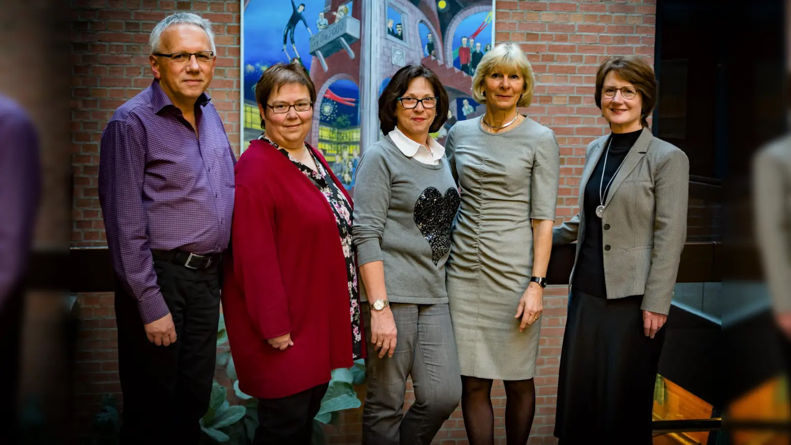 Heinz Moises, Gabriele Deibl, Elfriede Hehenberger-Hagl, Ingrid Aigner und die bisherige Schulleiterin Andrea Hafner (von links). (Foto: Martin Krenner)