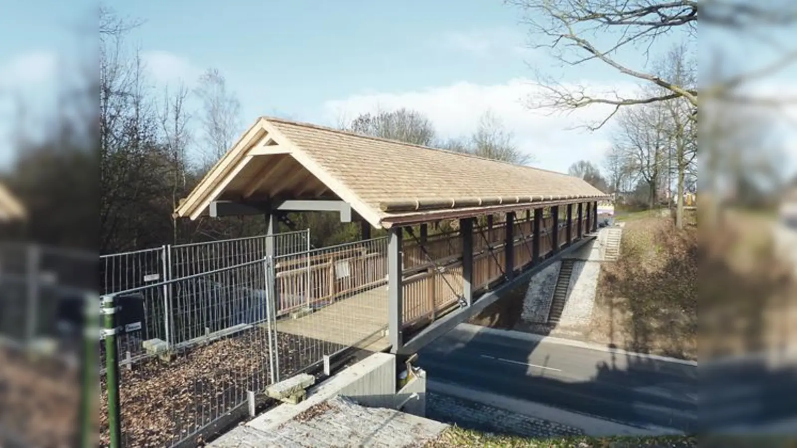 Der Kapellensteig ersetzt die alte Geh- und Radwegebrücke an der Kreisstraße M11.	 (Foto: VA)