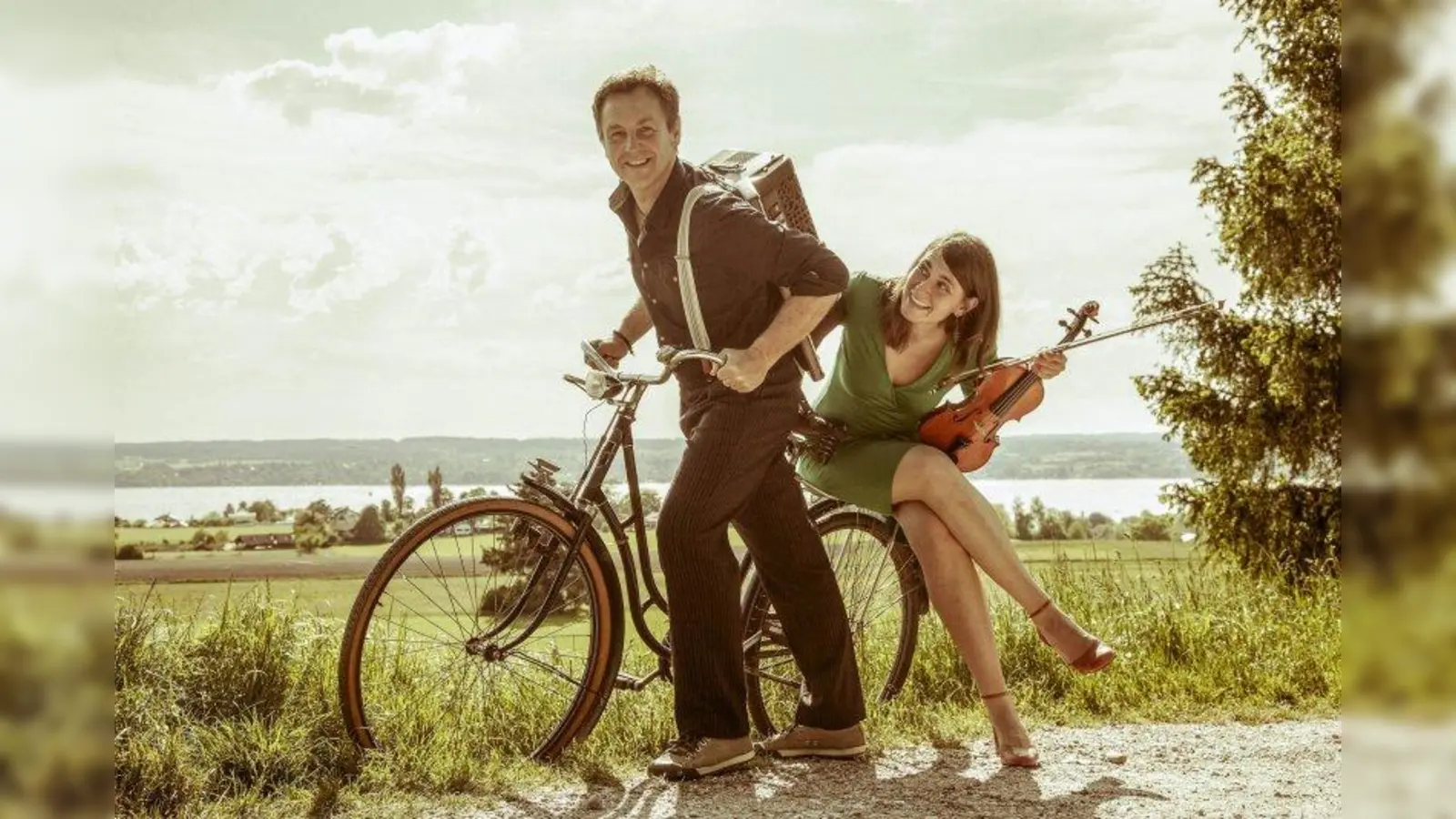 Groovig, spritzig, frech: Das Duo &amp;quot;KlangZeit&amp;quot;. (Foto: Kathrin Borchert)