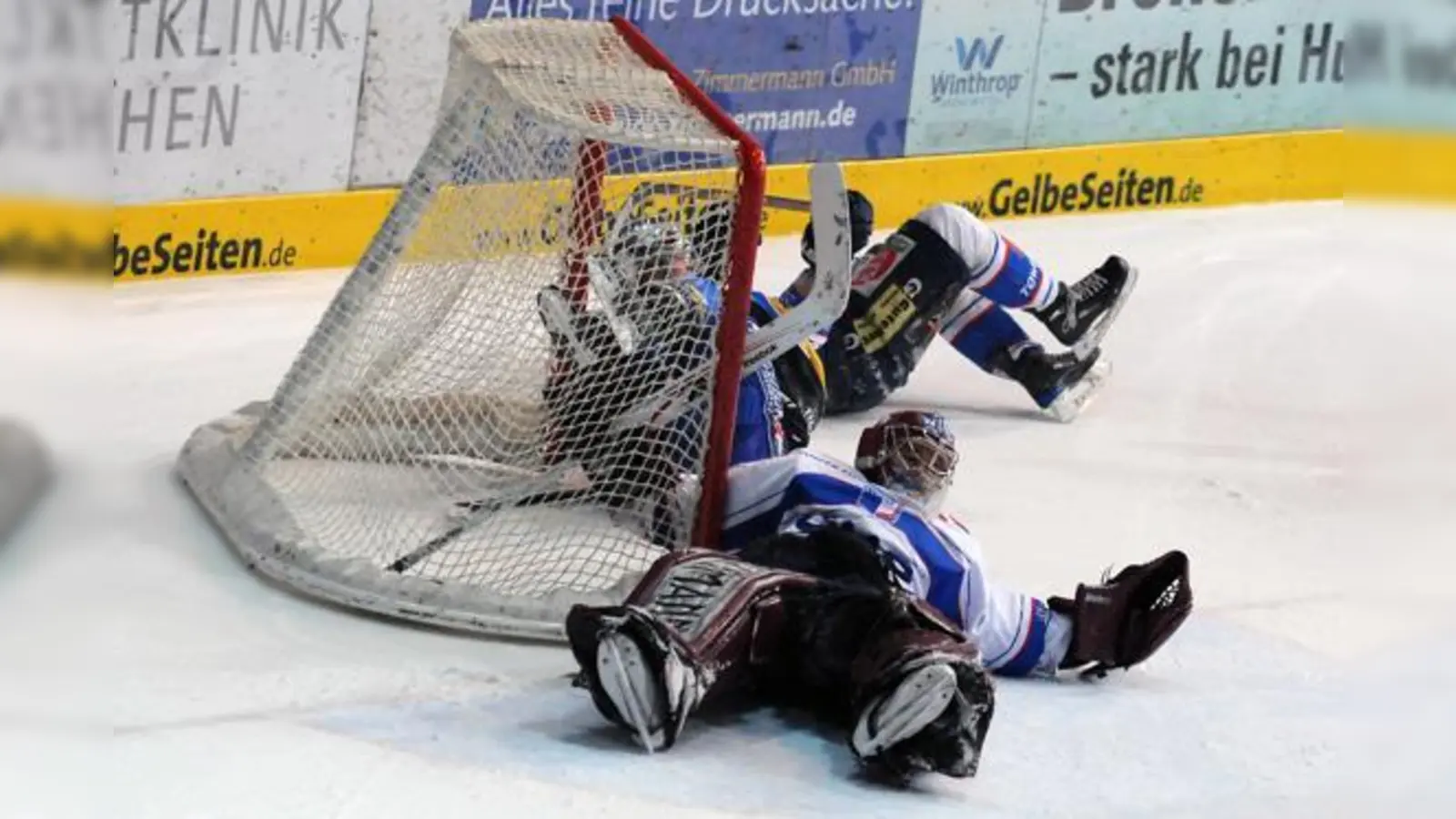 Beim dritten Aufeinandertreffen des EHC und der EVR Tower Stars stolperten die Münchner vor eigenem Publikum.	 (Foto: Heike Feiner)