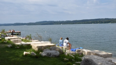 Der Seeabstieg in Berg. Am Ufer wären auch ein Spaziersteg und ein Freibad ein Gewinn, finden die Planer. (Foto: Susanne Hauck)