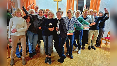 Um beim Seniorenchor mitsingen zu können, braucht man weder Notenkenntnisse noch Chorerfahrung. (Foto: Seniorenchor)