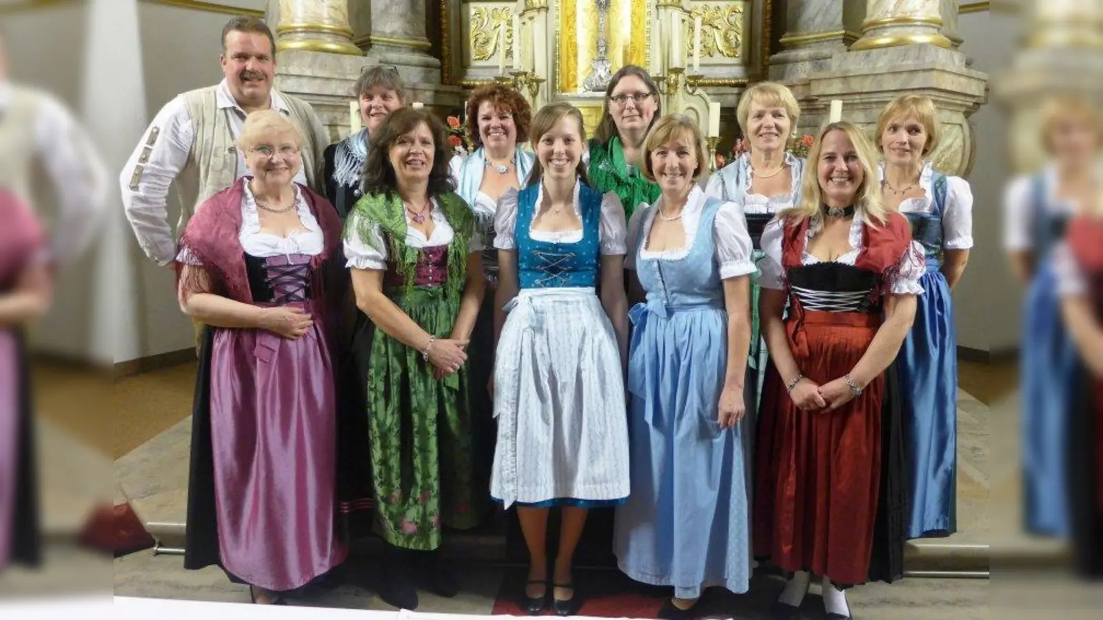 Der Münchner Wieser-Chor singt in der Kirche des Altenheims St. Josef. (Foto: Klaus Besch)