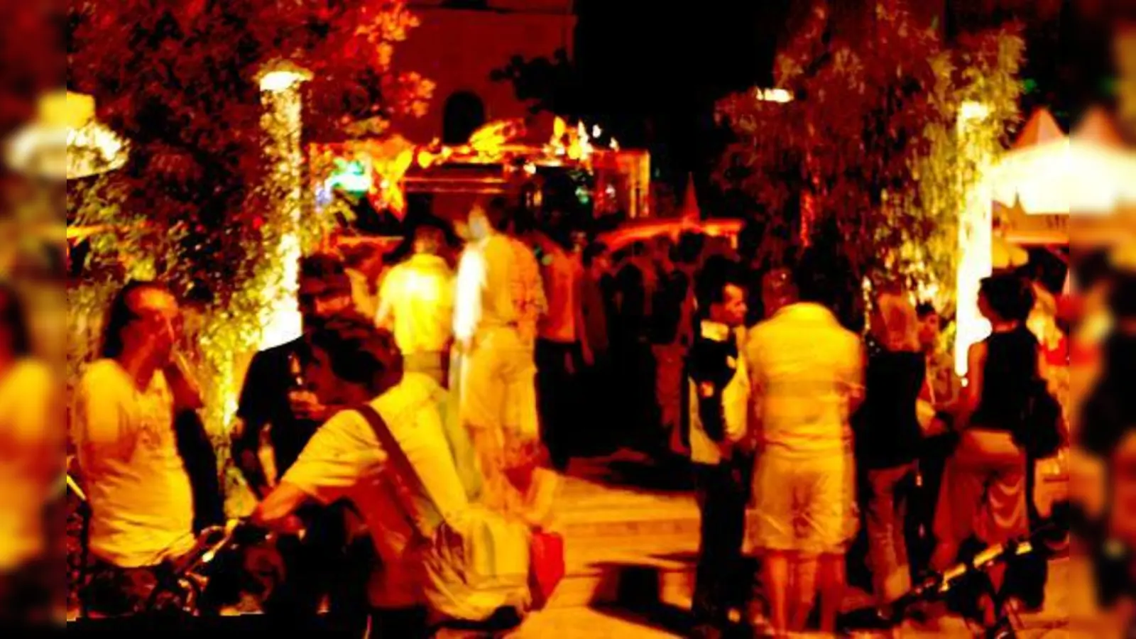 Im Mai eröffnet am Professor-Huber-Platz der Kulturstrand. Dort hatten die Urbanauten bereits 2005 für Urlaubsflair gesorgt.  (Foto: Michael Wladarsch/84 GHz)