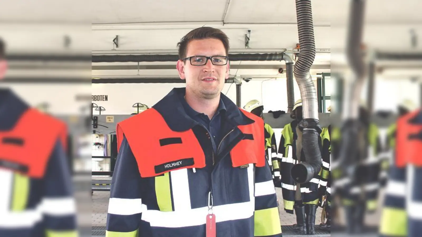 Einsatzleiter Florian Holmhey hat den ungewöhnlichen Einsatz geleitet, als die Einsatzkräfte nicht ausrücken mussten. Denn das Feuer kam quasi zu den Brandlöschern  wie »der Berg zum Propheten«. 	 (Foto: Julia Stark)