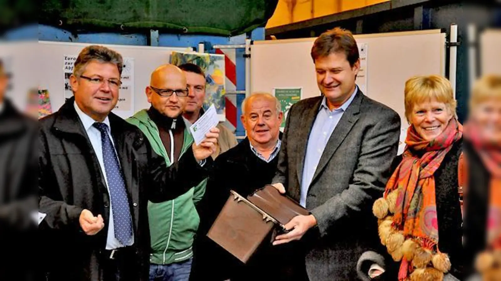 Die Mitglieder des Zweckverbandes kürten die Gewinner der Verlosungsaktion.	 (Foto: Verband)