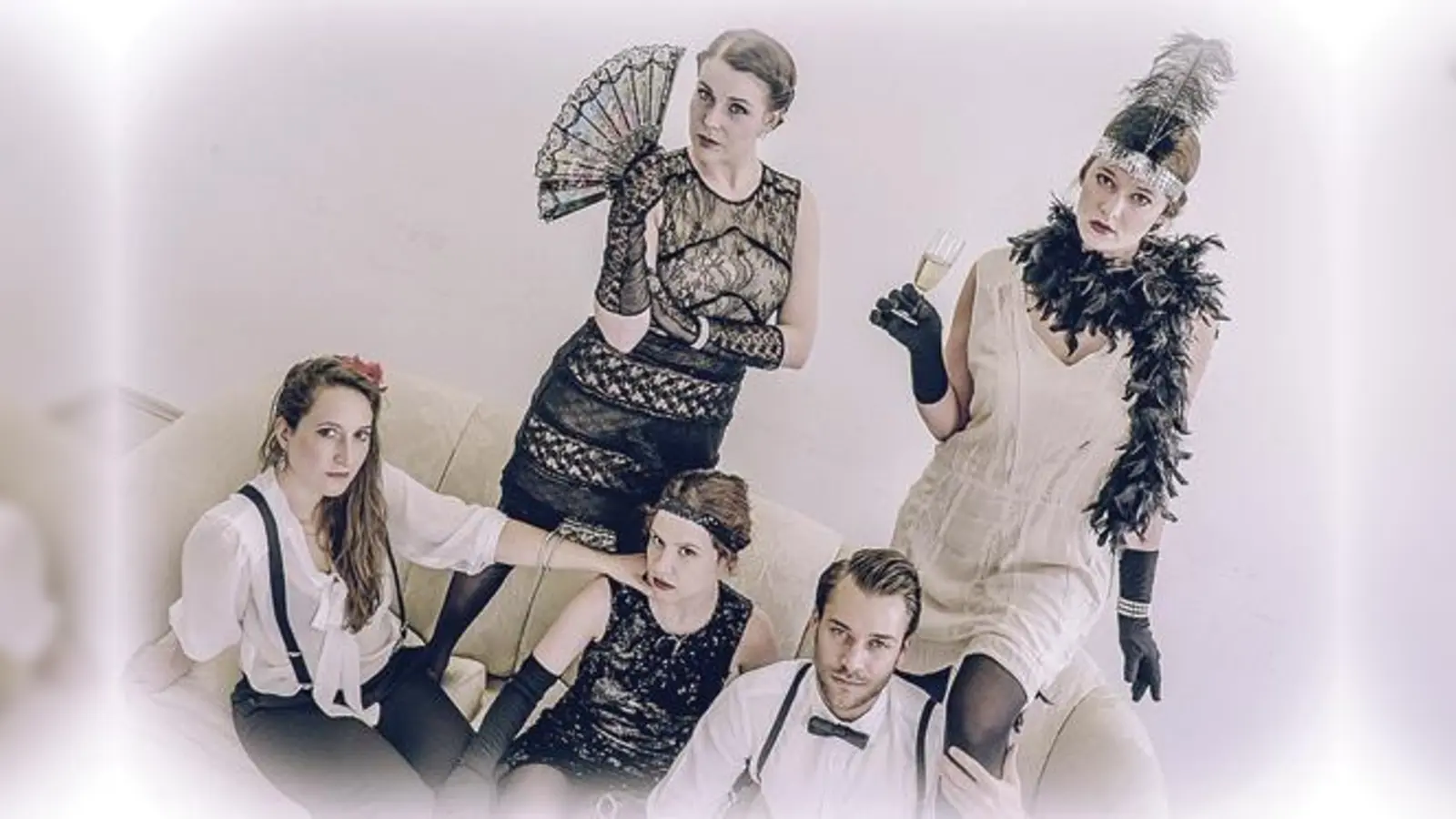 Münchner Nachwuchsschauspieler entführen in das Deutschland der 1920- und 30er-Jahre.	 (Foto: Peter Nitzsche)