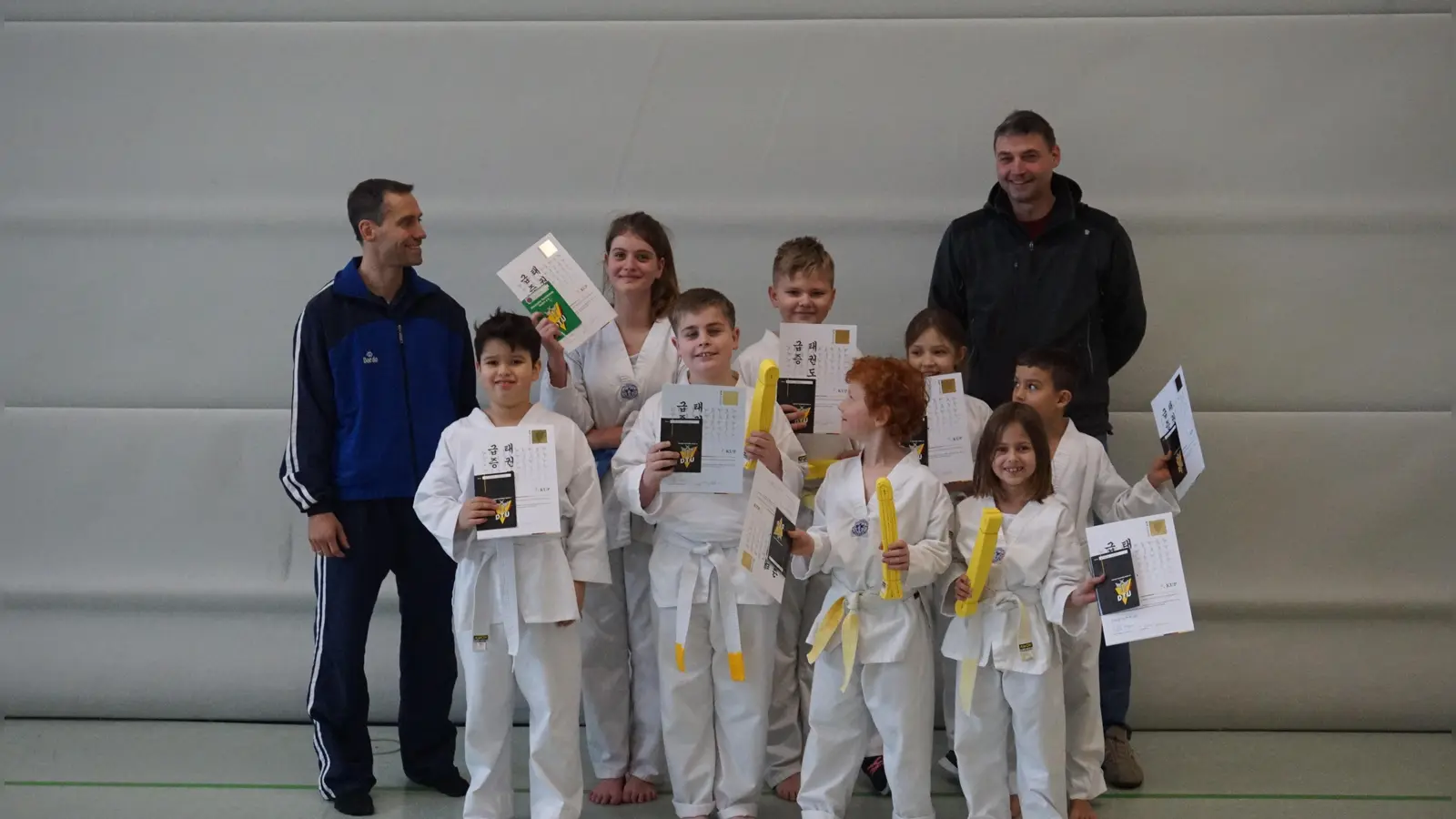 Jeder Teilnehmer der Gürtelprüfung hat sein Können unter Beweis gestellt und durch gute bis sehr gute Leistungen überzeugt.  (Foto: Duc Hieu Dao Huy)