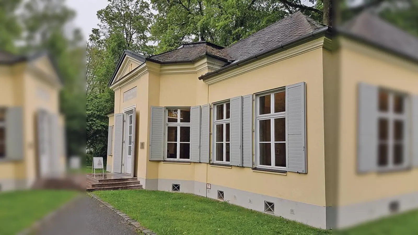 Der Ismaninger Schlosspavillon wurde um 1730 für den Freisinger Fürstbischof gebaut. Heute dient er als Galerie.	 (F.: bs)