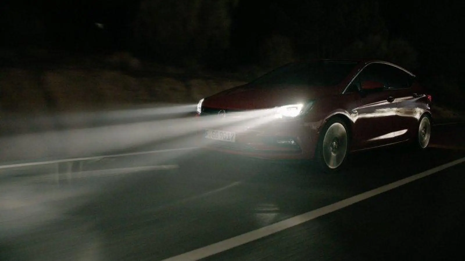 Opel Astra mit Intellilux-LED-Matrix-Licht. (Foto: Auto-Medienportal.Net/Opel)