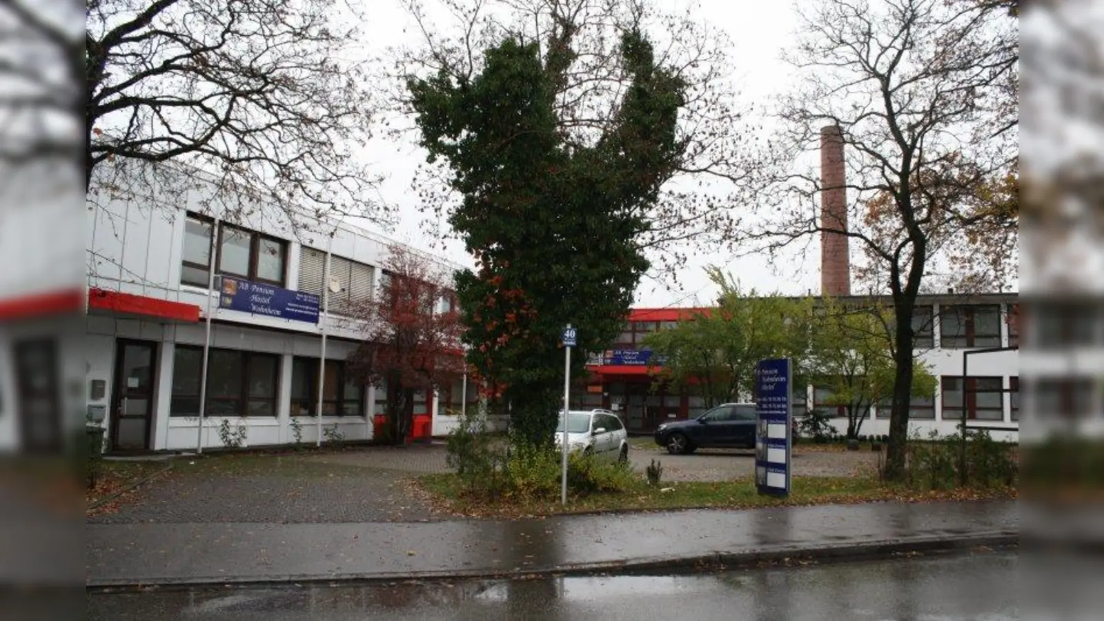 Das Gebäude in der Georg-Reismüller-Straße 40 wird weitere zwei Jahre als Arbeiterwohnheim genutzt. (Foto: sb)