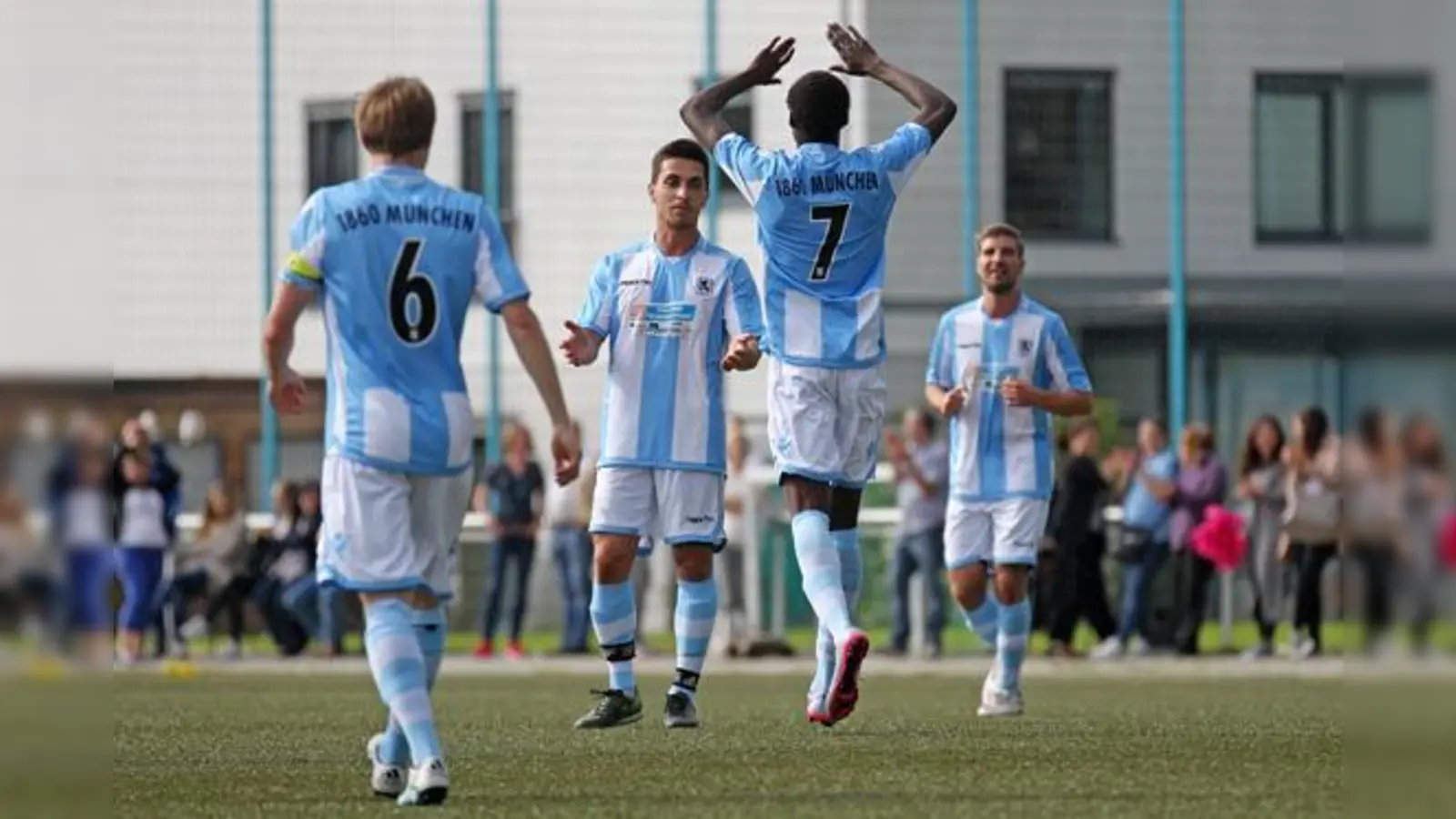 Jubeln kommende Saison in der Kreisliga: Die Löwen-Amateure im Lokalfußball.  (Foto: A. Wild)